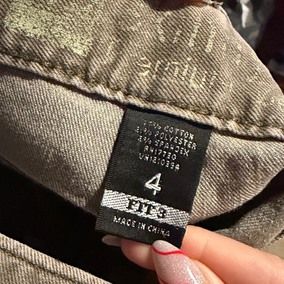 Pants - Picture 7 of 7